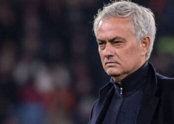 Jose Mourinho’s first words after ex-Chelsea and Man United boss is named Fenerbahce manager: “This shirt is my skin.”