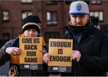 Premier League vote to keep VAR next season after failed Wolves bid