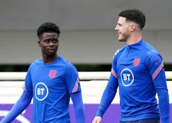 “A game-changer” – Man United legend Wayne Rooney says ‘rare’ Arsenal star deserves England starting role