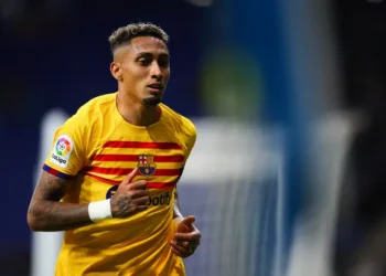 Barcelona weigh Raphinha’s future as €100m bid arrives from Saudi Arabia