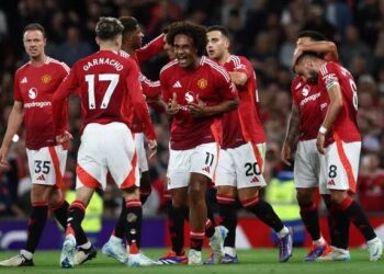 Ten things to note from Manchester United’s win over Fulham as Zirkzee shines but identity issues persist for Ten Hag’s side