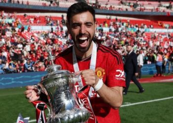 Bruno Fernandes becomes Manchester Utd’s highest earner with new long-term contract