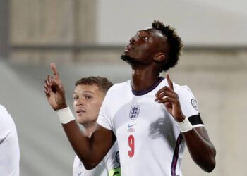 England striker with 30 goals for Chelsea set to join AC Milan