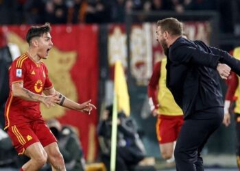 “Football is often unfair” – Dybala reacts to Roma sacking De Rossi