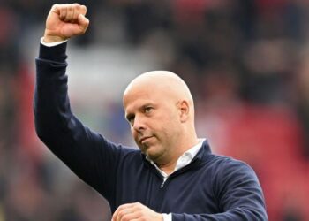 Arne Slot reacts to Mo Salah contract comments