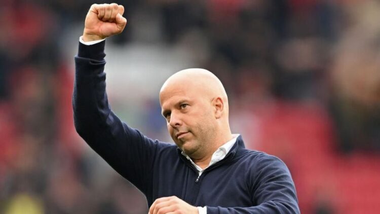 Arne Slot reacts to Mo Salah contract comments