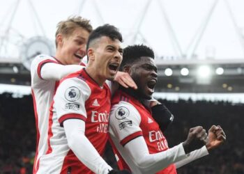 Barcelona and Atletico Madrid eye Arsenal midfielder for summer move