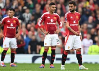 “Same old problem” – Michael Owen, Paul Scholes, Roy Keane blast Man United after horror show vs Liverpool