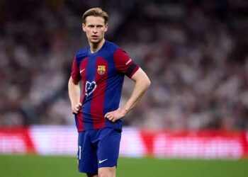 “It’s a long way off” – Frenkie de Jong debunks €37m a year rumors amid ‘frustrating’ battle with ankle injury