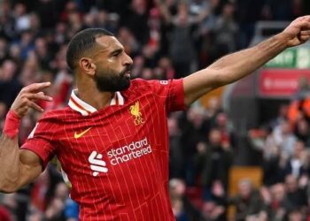 Former Liverpool captain urges Mo Salah to extend Anfield stay amid continued future uncertainty