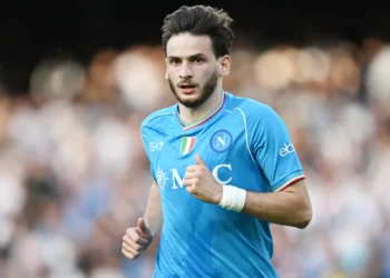 Spanish and English giants enter race for PSG transfer target