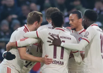 Bundesliga wrap-up: Bayer Leverkusen & Dortmund stumble again as Bayern edge St. Pauli in tight contest