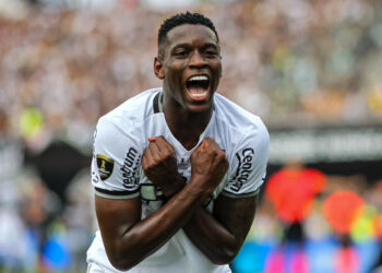 Barcelona maintain interest in 23-year-old Brazilian winger