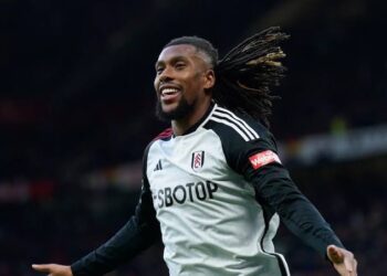 Alex Iwobi hits career landmark in Fulham defeat as Umar Sadiq nets first Valencia goal