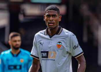 Bayern Munich to rival Real Madrid for young Spanish defensive talent