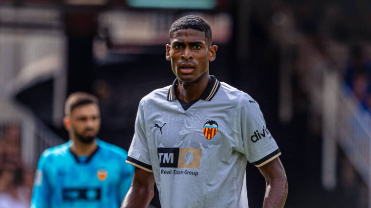 Bayern Munich to rival Real Madrid for young Spanish defensive talent