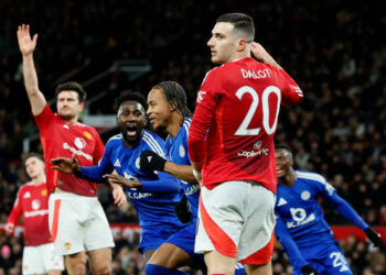 Leicester’s Wilfred Ndidi earns high praise from Van Nistelrooy despite FA Cup defeat to Man United