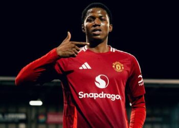 “Plenty of presence” – Football pundit raves about Manchester United’s Nigeria-eligible youngster after Everton display