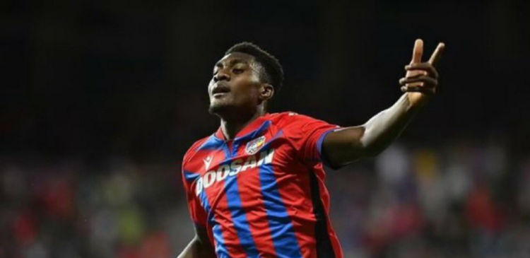 Rafiu Durosinmi: Biography, stats, parents, salary, net worth, girlfriend, transfer news and FC 25 ratings