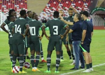 “A fight with Emmanuel Dennis” – Insider gives insight into Super Eagles Victor Osimhen