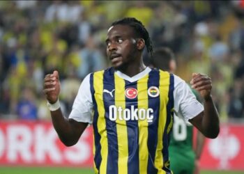 “You threw away my future” — Bright Osayi-Samuelʼs mum reveals as Super Eagles star leaves Fenerbahce