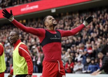 Ipswich steal in front of Birmingham, Middlesbrough in race for Ajax striker Chuba Akpom