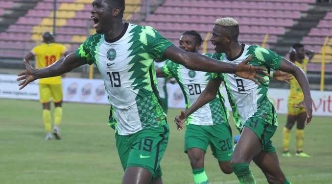 Fenerbahce’s Nigerian great gives verdict on Osimhen, Onuachu move to Turkey