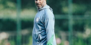 Ex-Super Eagles captain calls for Eric Chelle’s head as Nigeria’s World Cup hopes dwindles