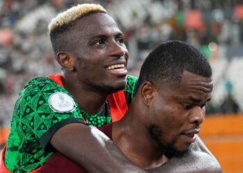 Nigerian excellence: Ex-Super Eagles goalkeeper reacts to Osimhen, Nwabali CAF awards nominations