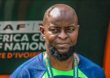 Finidi George vs Eric Chelle – Fans drag ex-Super Eagles coach after World Cup qualifying run