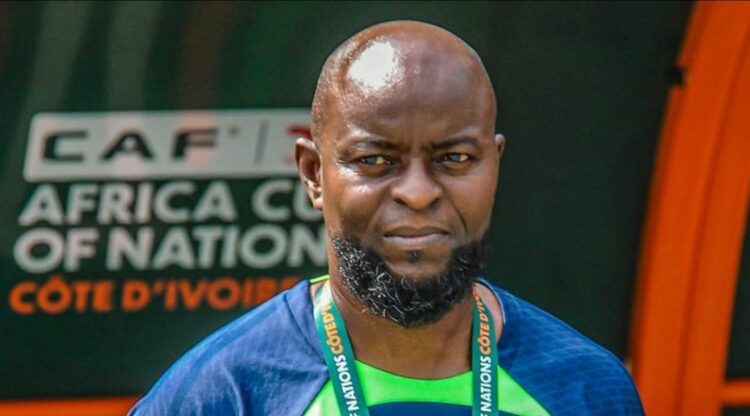 Finidi George vs Eric Chelle – Fans drag ex-Super Eagles coach after World Cup qualifying run