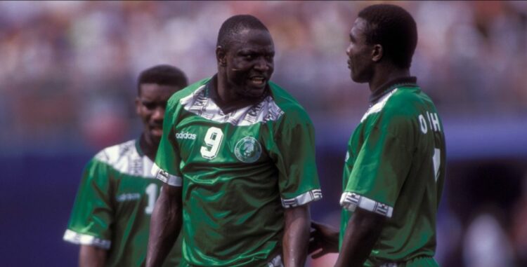 Osimhen lacks one thing Rashidi Yekini had – Journalist reveals key difference between Super Eagles greats