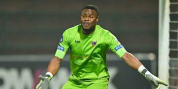Super Eagles goalkeeper Nwabali reveals truth on transfer rumours