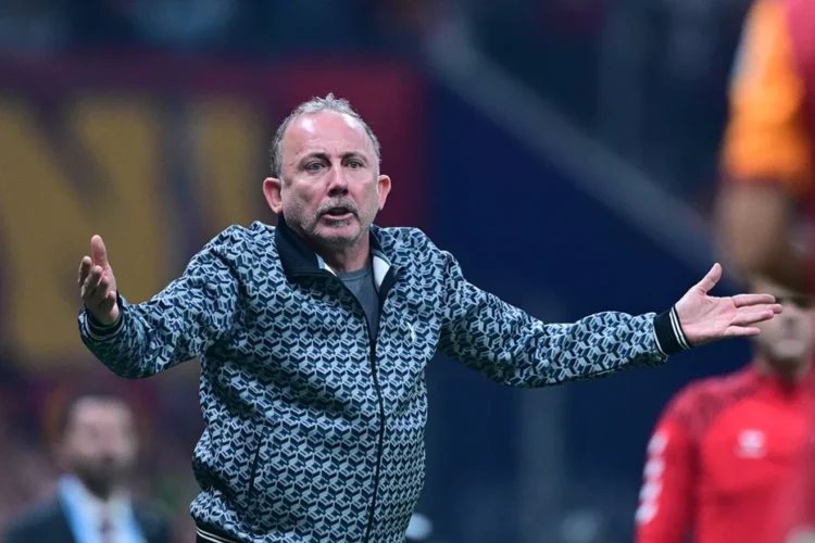 “Osimhen should’ve been sent off” – Besiktas boss cries foul after Galatasaray defeat