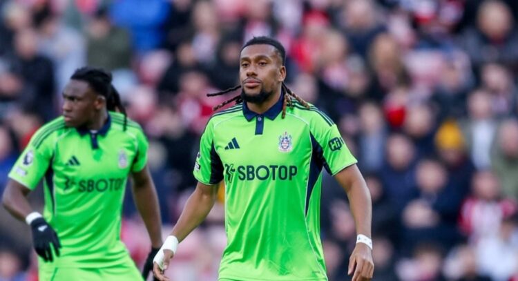 Alex Iwobi opens up on Arsene Wenger chat that sealed his Nigeria commitment