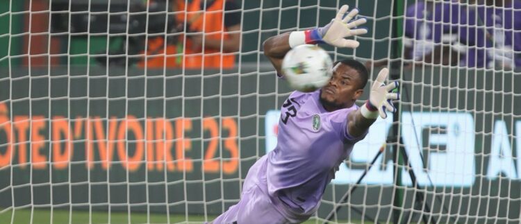 ‘Nwabali has a lot to do’ – Ex-Super Eagles star Ekpo backs Okoye to keep No.1 jersey