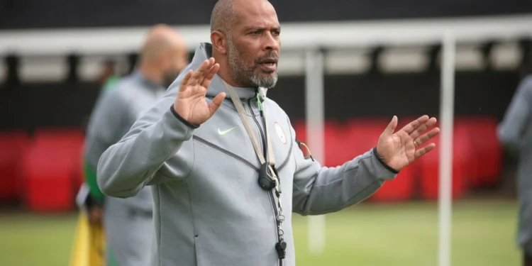Report: Super Eagles head coach Eric Chelle “closing in” on shock return to Algeria