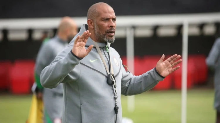 Report: Super Eagles head coach Eric Chelle “closing in” on shock return to Algeria