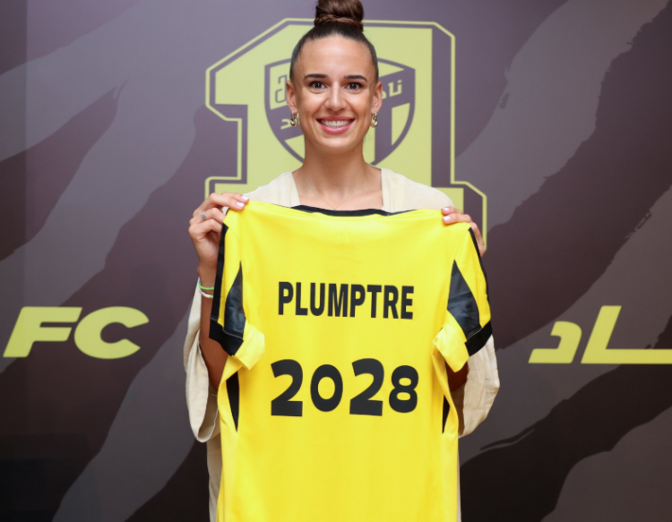 Super Falcons defender Ashleigh Plumptre signs new contract with Al-Ittihad Ladies