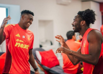 Super Eagles duo Aina, Awoniyi get new manager at Nottm Forest after Vitor Pereira’s shock exit