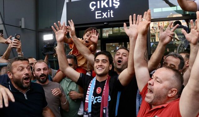 New Trabzonspor forward Aral Simsir sends bold message to Super Eagles striker Onuachu