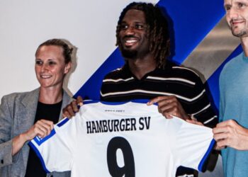 Bundesliga: Super Eagles star completes Hamburg transfer