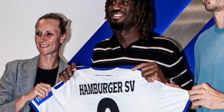 Bundesliga: Super Eagles star completes Hamburg transfer