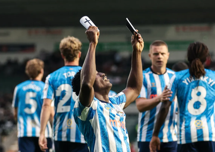 Taiwo Awoniyi: Coventry boss reacts after Super Eagles striker’s impressive EFL Cup display