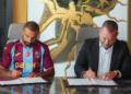 “Absolutely crazy” – Ex-Super Eagles skipper reacts to Mohamed Salah’s incredible Trabzonspor welcome