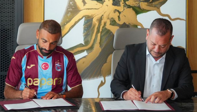 “Absolutely crazy” – Ex-Super Eagles skipper reacts to Mohamed Salah’s incredible Trabzonspor welcome