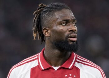 ‘That reveals a lot’ – Former Ajax star explains what impressed him about Tolu Arokodare