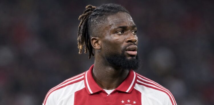 ‘That reveals a lot’ – Former Ajax star explains what impressed him about Tolu Arokodare