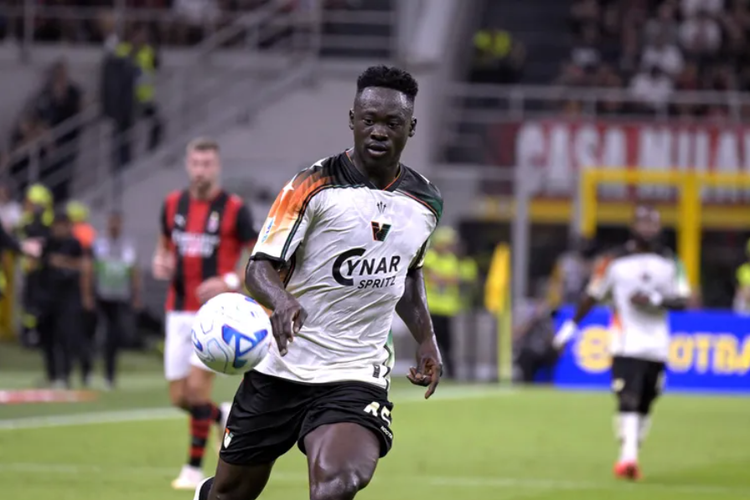 Former Super Eagles star issues verdict on Akor Adams’ move to Serie A outfit Venezia