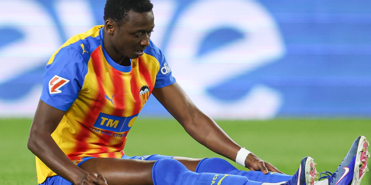 Umar Sadiq: Valencia confirm Super Eagles striker will miss Barcelona clash